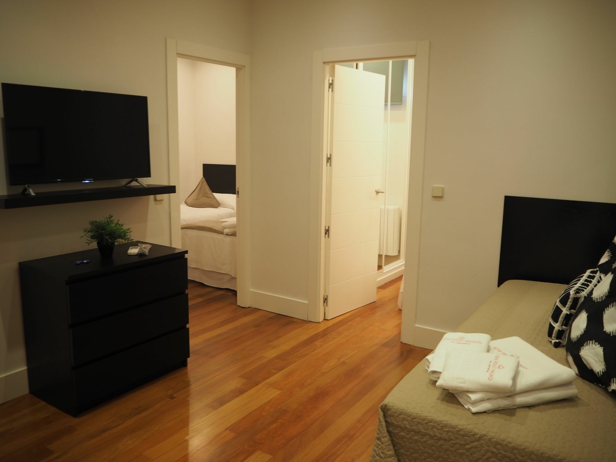 New Point Madrid Apartments Екстер'єр фото