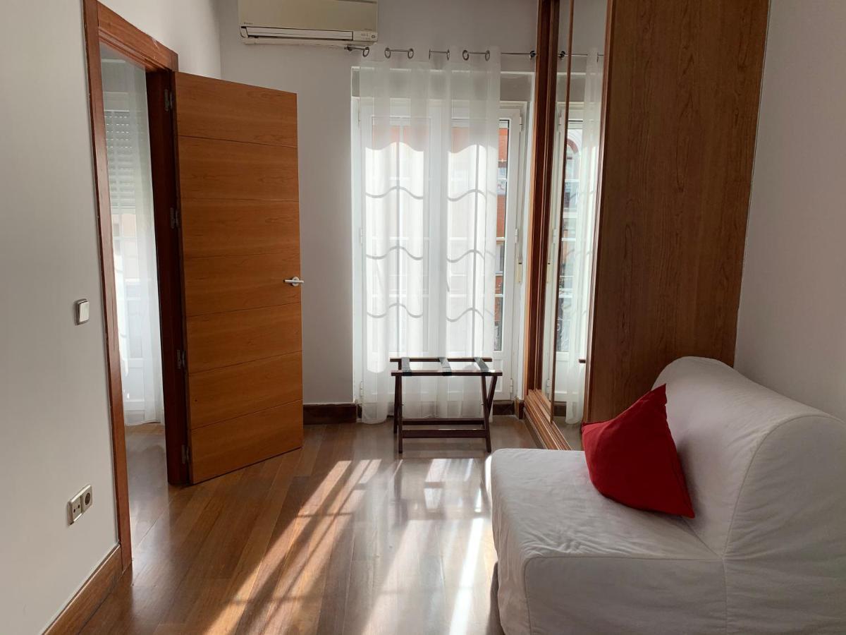 New Point Madrid Apartments Екстер'єр фото