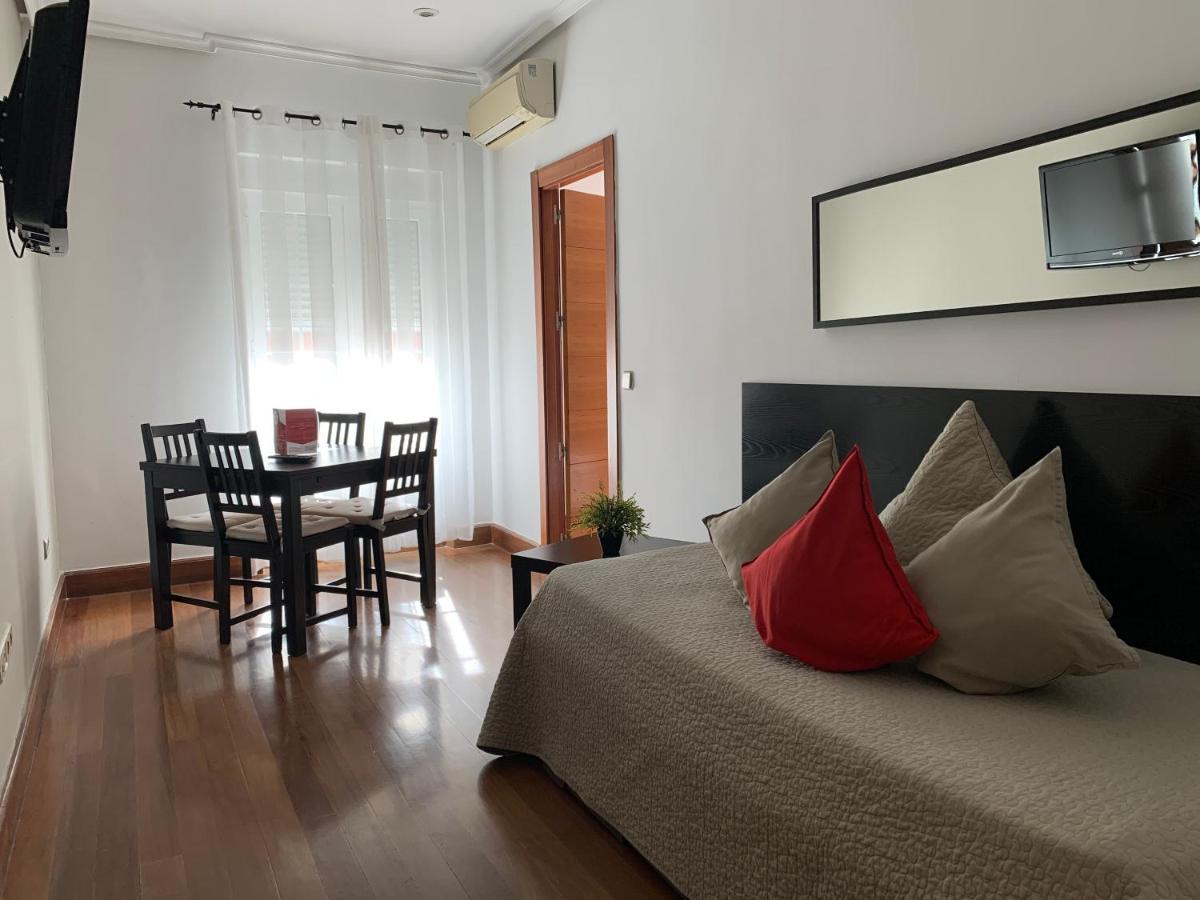 New Point Madrid Apartments Екстер'єр фото
